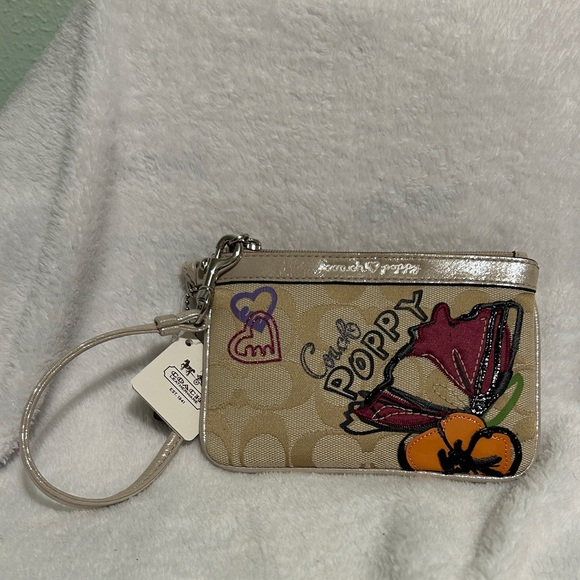 Rare NWT Coach Poppy Wristlet - Picture 1 of 7